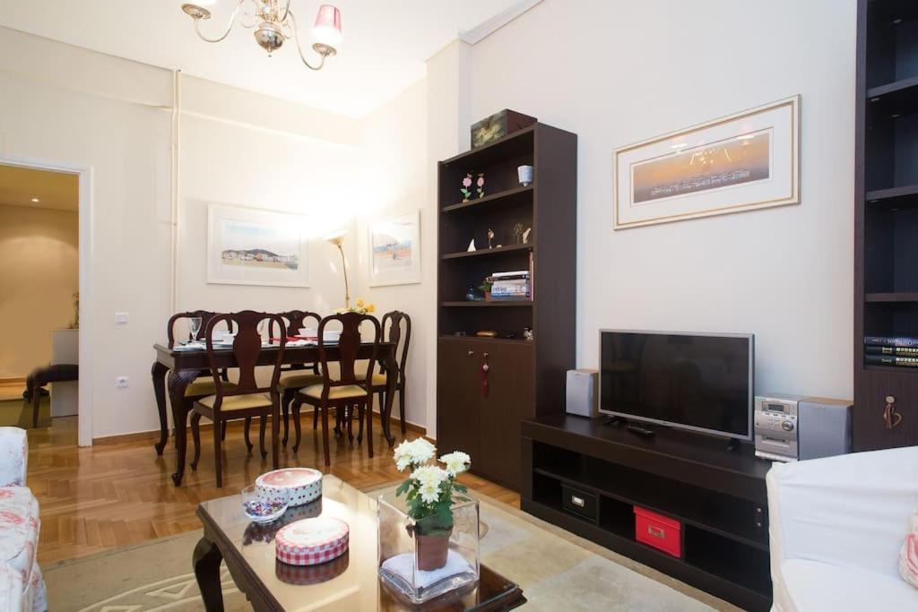 Top-Rated 1-Bedroom Apartment In The Heart Of Atena Exterior foto