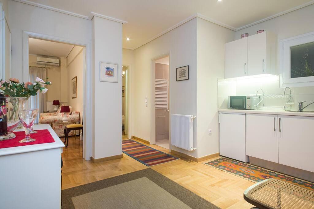 Top-Rated 1-Bedroom Apartment In The Heart Of Atena Exterior foto